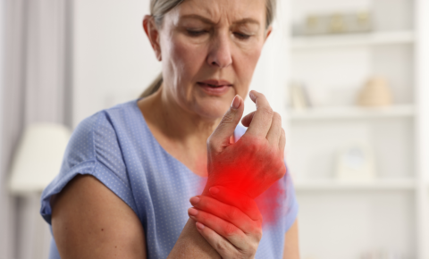 Artrosis y apnea del sueño ¿cómo se relacionan y qué implica para la salud?